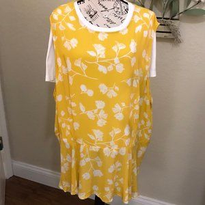 Ava & Viv Yellow and White Ginkgo Leaf Top